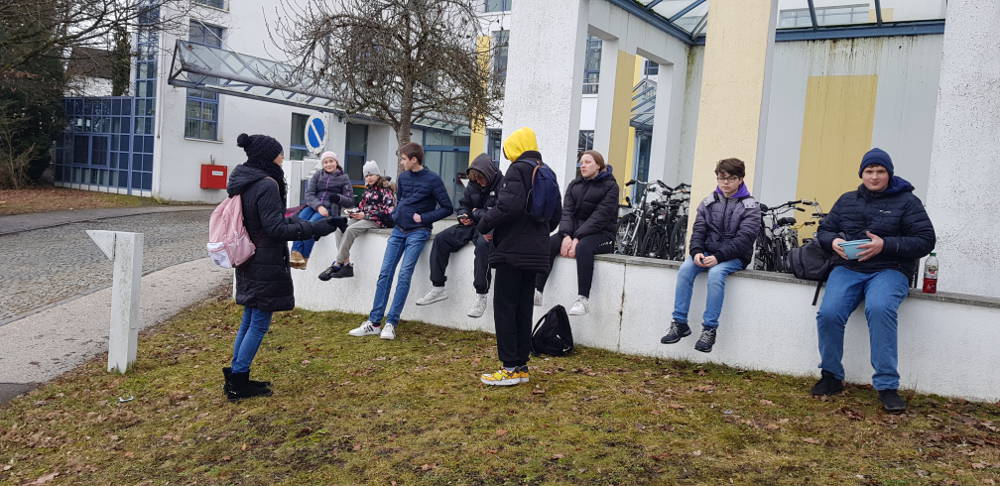 Wintersporttag - Wanderung: Rast an der ehemaligen Klinik Dietenbronn