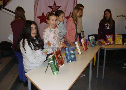Schülerbücherei präsentiert neue Bücher