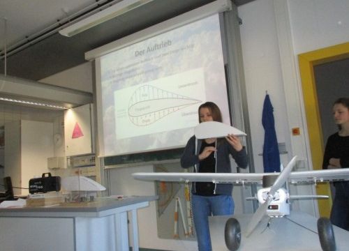 Bionik-Präsentation in der Aula