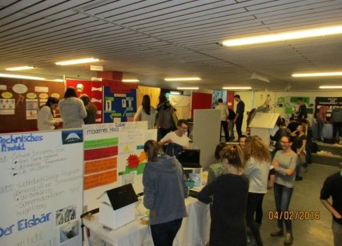 Bionik-Präsentation in der Aula