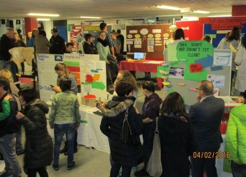 Bionik-Präsentation in der Aula