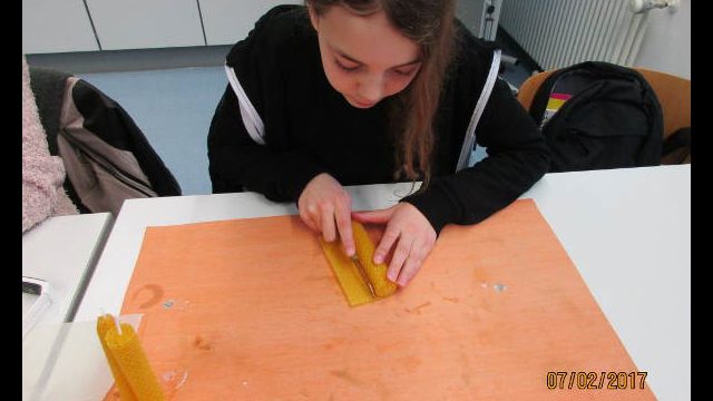 Kerzenherstellung - Zurechtschneiden