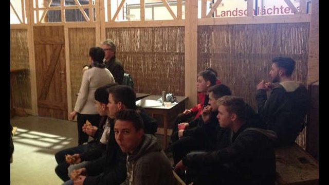 Im Partystadl lässt es sich gut verspern