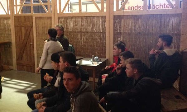 Im Partystadl lässt es sich gut verspern