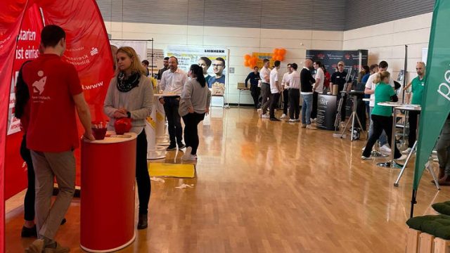 Berufsorientierungsmesse an der Max-Weishaupt-Realschule