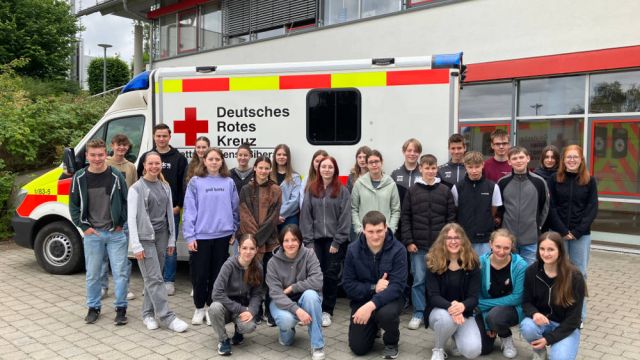 Ausflug der Schulsanis nach Biberach - Besuch der Integrierten Rettungsleitstelle des Landkreises Biberach