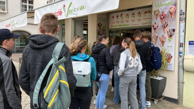 Ausflug der Schulsanis nach Biberach - Besuch der Integrierten Rettungsleitstelle des Landkreises Biberach