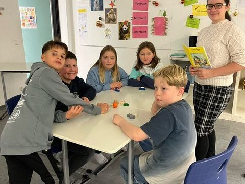 Bücher, Kuscheldecken und Spaß – so lässt sich unser Leseabend an der Max-Weishaupt-Realschule zusammenfassen