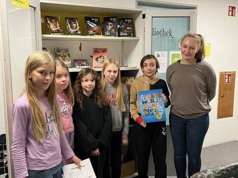 Bücher, Kuscheldecken und Spaß – so lässt sich unser Leseabend an der Max-Weishaupt-Realschule zusammenfassen